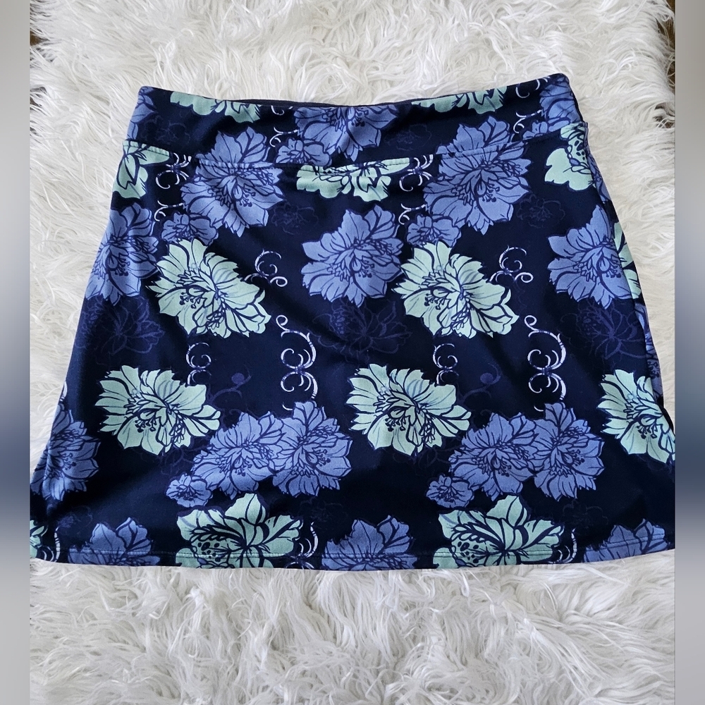 Tranquility by Colorado Clothing Floral Mini Skirt in Navy and Light Blue